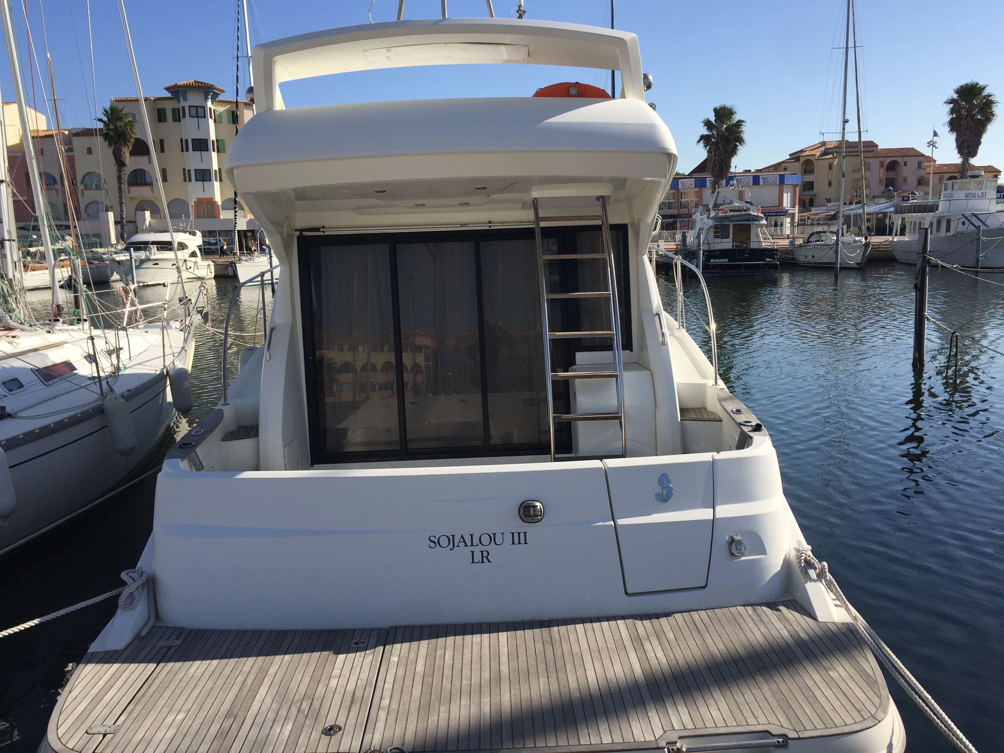 slider 4 Beneteau Antares 42